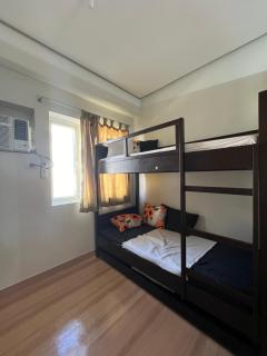 1BR SMDC Trees Residences near Fatima University with Netflix and Videoke - Manila - 2