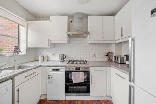 4 Bedroom Cambridgeshire Home - 5