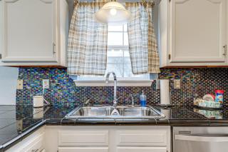Indianapolis Home with Private Yard about 8 Mi to Dtwn! - Indianápolis - 3
