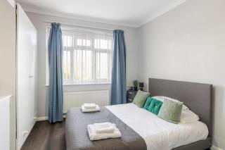 Chrystal Palace Stays with free parking Lambeth - 8