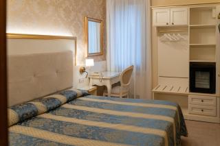 Hotel Tivoli - Venice - 7