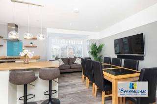 Bournecoast: Spacious flat near beach/shops-FM9586 - 8