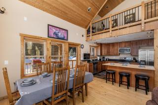 Peterson Acres by NW Comfy Cabins - 3