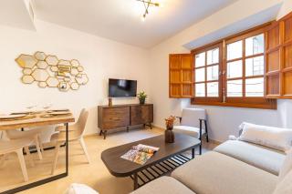 Charming 2 Bedroom Apartment at San Marcos Plaza by OCityzen - Sevilla - 9