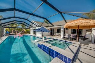 Private Beaches, Heated Pools w/Spa, Fun in the Sun - Dolphins and Manatees Paradise - Roelens - Cape Coral - 7