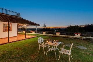 StayVista at The West Wind 5BHK Villa ooty comp Breakfast - Ooty - 8