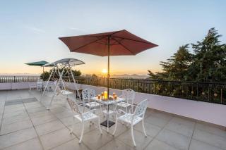 StayVista at 5 Rooms at The West Wind - Ooty Comp Breakfast - 5