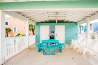 Barefoot Bungalow - Port Aransas - 6