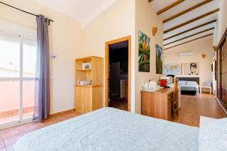 Apartamento privado con piscina y jardin compartidos. - Valencina de la Concepción - 1