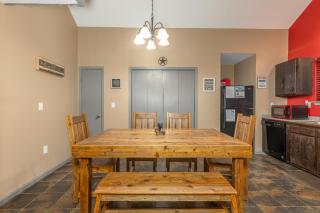 Sleepy Hollow, FREE Dollywood ticket & more, secluded 2BR2BA, game loft, hot tub, covered porch - 6