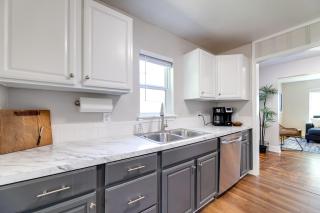 Fayetteville Retreat with Yard - Walk to Campus! - Fayetteville - 1