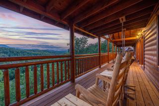 Papa Bear's Mountain Lodge-amazing gametheater room, indoor year-round pool, great location, Wi-Fi - Sevierville - 9