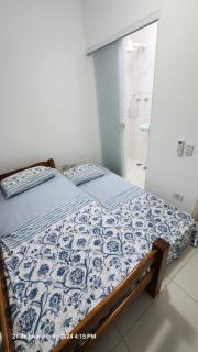 Apartamento pé na areia Guarujá 3 quartos 3 banheiros sala cozinha equipada - 3