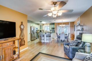 Auburndale Vacation Rental with Yard and Lake Views - Auburndale - 5