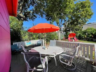 LoveLock Garden Cottage King Bed - Galveston - 7
