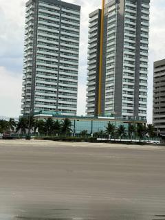 Apt novíssimo pé na areia com vista para o mar - Solemar - 5
