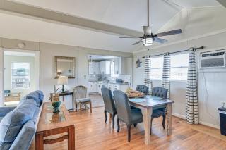 Second-Row Surfside Beach House Newly Renovated! - Surfside Beach - 1