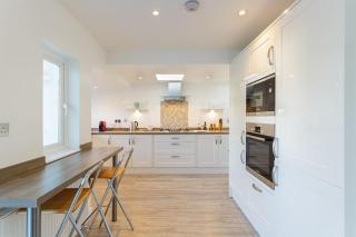Modern Seaside House with Hot Tub - Earnley - 3