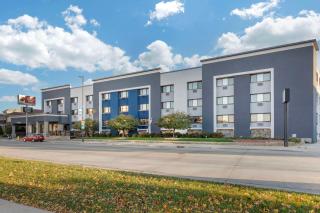 Best Western Plus Milwaukee West - Milwaukee - 9