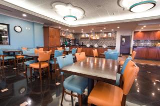 Drury Inn & Suites St. Louis Creve Coeur - Creve Coeur - 4