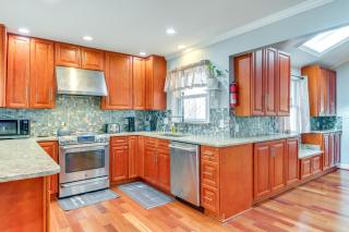 Spacious Home with Tranquil Patio about 29 Mi to DC! - Severn - 4