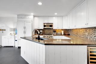 Fantastic bayside vacation home - WiFi, central AC, patio, private washer & dryer - 8