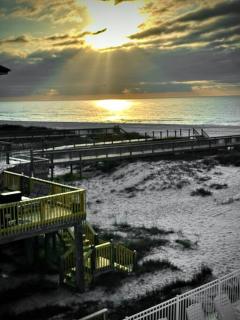 Dolphin View Duplex Side A - Beachfront Heated Pool -Gulf Shores Alabama - Near The Hangout - Gulf Shores - 3