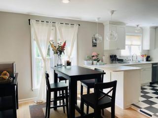 Centrally Located House in high-end neighborhood - Memphis - 4