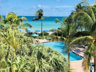 Special $$$! 2 Bedroom Oceanfront Condo in Hollywood/Hallandale Beach! - Hollywood - 0