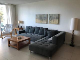 Special $$$! 2 Bedroom Oceanfront Condo in Hollywood/Hallandale Beach! - Hollywood - 6