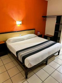 Hotel Montreal - León - 1