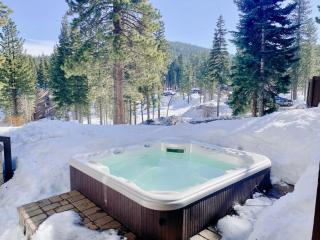 Luxury Northstar Home| hot tub| walk to ski lifts - 6