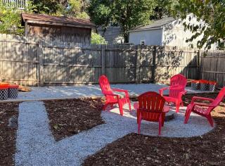 Remodeled Modern Home - private backyard & games! - Louisville - 7