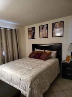 Newly remodeled! COZY and FUN! - Lancaster - 3