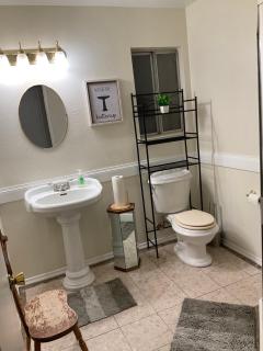 Newly remodeled! COZY and FUN! - Lancaster - 2