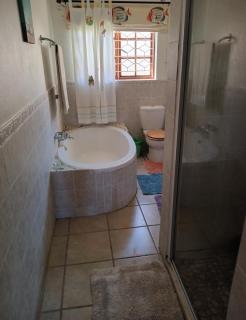 Karoo Cottage Comfort in Uniondale - 2