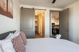 Modern CozySuites on the Town Lake waterfront 15 - Tempe - 3