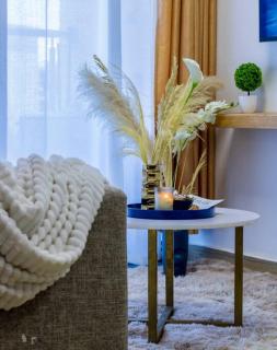 Chic Studio, Stunning Views! - 7