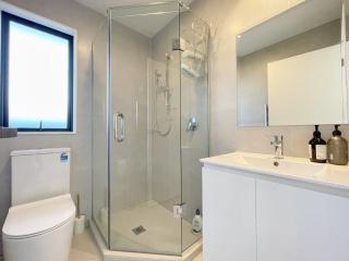 Great Value 1B1B studio in Sandringham - Private Entrance, Close to City, Heat Pump, Netfilx - Auckland - 6