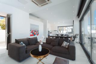 Seaside Luxury Villa - Paralimni - 4