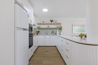 Luxury on the Beach Surfside Resort -Sunshine Coast - Buddina - 8