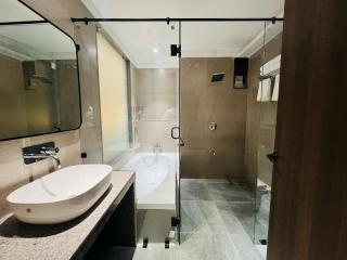 Hotel Mivaante - Ahmedabad - 3