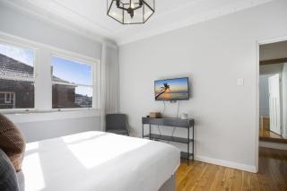 Coastal Living Just Metres From Coogee Beach - Sydney - 1