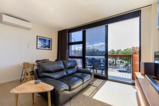 Gorgeous 2-Bed Apartment By Shops and the River - Batemans Bay - 4