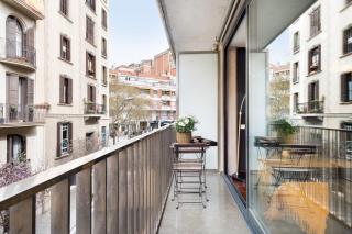 My Space Emirates - Executive Apartments with Private Balcony - Barcelona - 4