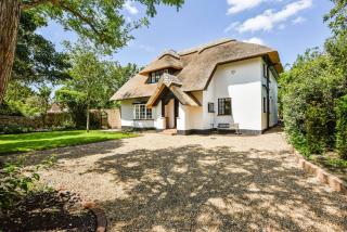 Farthings - large cottage with pool - West Wittering - 8