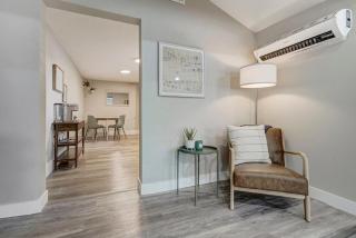 Institute Charm - Near Hotspots King Sleek Studio - 6