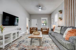 Pikes Peak Pool Hall - Near Top Spots BBQ Fire Pit - 0