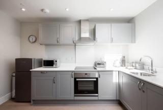Cosy, Bright, 1 Bed Flat - Brentwood - 9