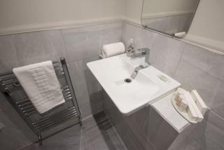 Cosy, Bright, 1 Bed Flat - Brentwood - 3